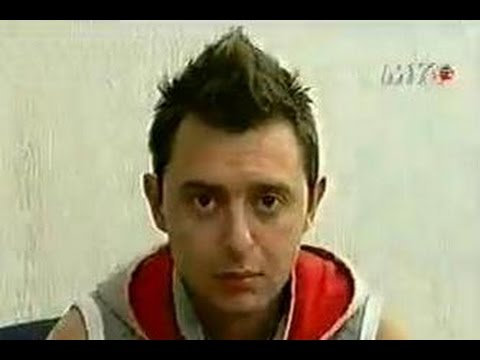 Видео: Рома Зверь в программе "Напросились" (Квартира, 2004)