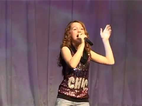 Видео: Даниэла Устинова - Ассоль 2010г.