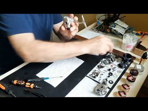 Видео: Shimano 23 Stradic C3000. Лайт. Часть 1.