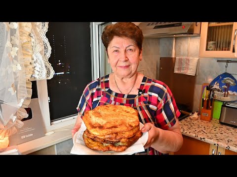 Видео: Долго искала этот рецепт! Добавьте его в тесто! Самые Нежные и вкусные лепешки на сковороде!