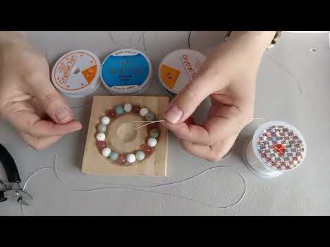 Видео: Как собрать браслет из натуральных камней на резинке. Как правильно завязать узел. Подробно.