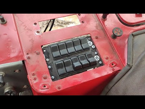 Видео: Ремонтируем проводку в автобусе ЛиАЗ-677М. Часть 2/5: выключатели на панели приборов.