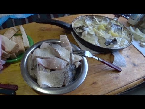 Видео: РЫБАЛКА СЕТЯМИ ПОЗДНЕЙ ОСЕНЬЮ / ПРОМЫСЛОВАЯ РЫБАЛКА НА КРАЮ ЗЕМЛИ / FISHING WITH NETS
