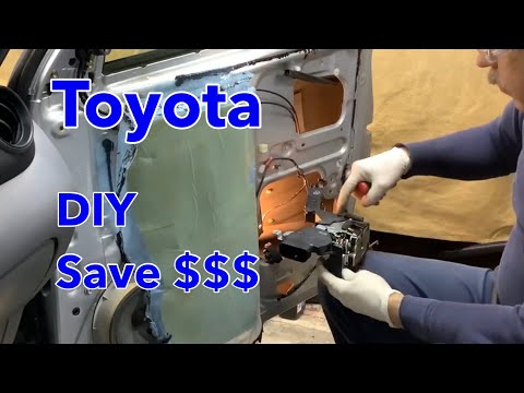 Видео: Замена привода замка двери Toyota RAV 4