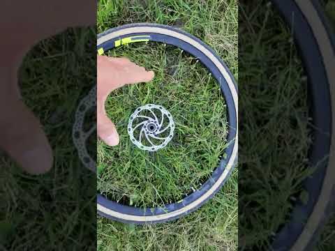 Видео: Это лучшая  резина в мире! Panaracer GRAVELKING SK color