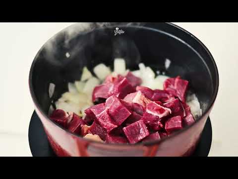 Видео: Мантуутай үхрийн махан хуурга/ Mantuutai uhriin mahan huurga