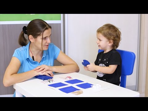 Видео: МЕЛКАЯ МОТОРИКА, СЕНСОРИКА - Тактильные мешочки - занятия 2х лет и старше