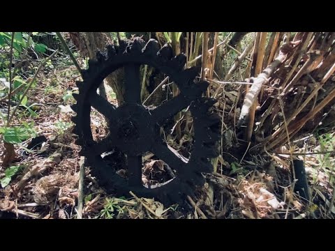 Видео: НАШЁЛ! НЕ КОПАНЫЕ ФУНДАМЕНТЫ! СТАРИННАЯ ДЕРЕВНЯ В ГЛУШИ! ЦЕНА НА МЕТАЛЛ ПАДАЕТ! Коп металла 2023