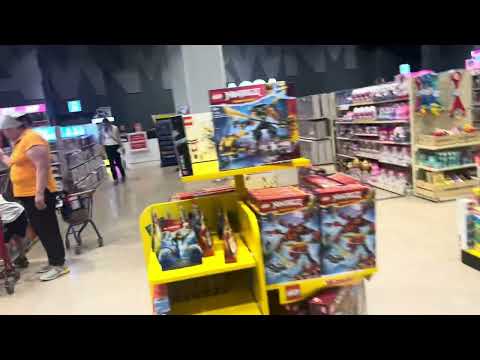 Видео: Поход в магазин игрушек , нашли трансформеров студио серия !