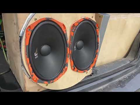 Видео: Установка Dl audio Gryphon pro 69 midbass в тыл Subaru 