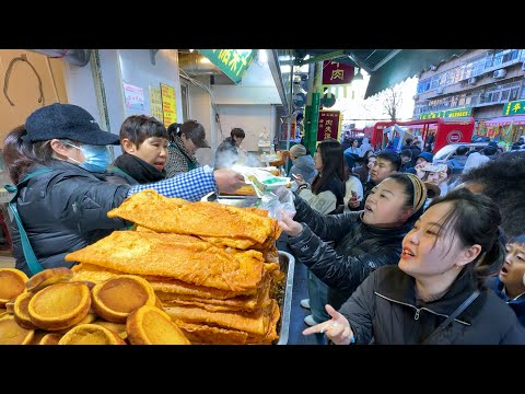 Видео: Халяльный уличный рынок в Китае: Хрустящий мясной пирог, гигантские сладости и другие новинки!