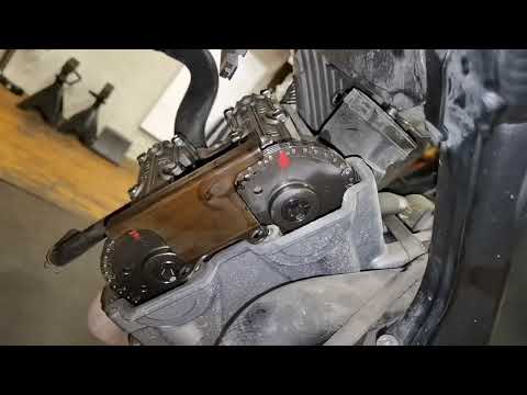 Видео: Регулировка тепловых зазоров клапанов Suzuki SV650