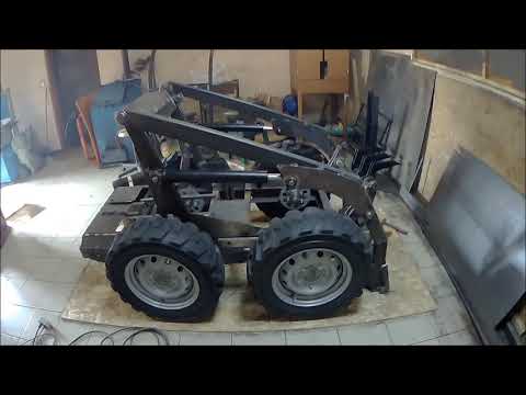 Видео: продолжаю строить мини погрузчик  .рама и стрела..