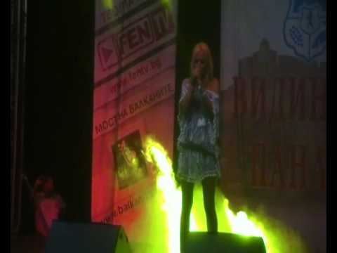 Видео: Zora Je - Камелия *live* (Видински пнаир 2015)