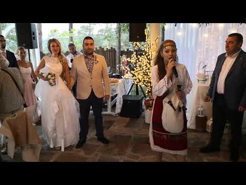 Видео: Владислава - Въвеждане на младоженците в ресторанта. Втори фолклорен вариант