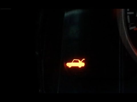 Видео: Горит лампа подсветки багажника при закрытом багажнике. Ремонт.