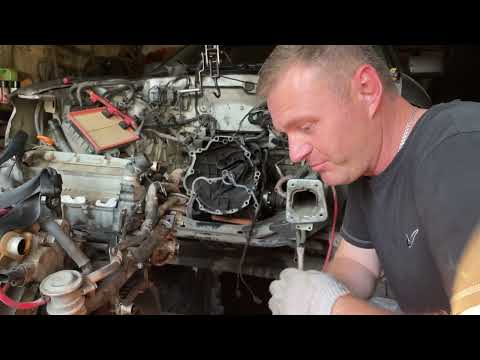 Видео: Ауди а6 с5 замена мотора часть 2. Форс мажор с двухмассовым моховиком.