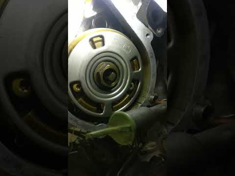 Видео: Мерс 221- 3,5 двигатель м 272 установка меток зажигания.