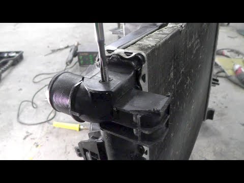 Видео: Kangoo. Ремонт радиаторов. и другие дела по морде.