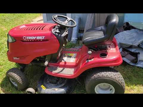 Видео: Легкая замена ремня деки (без снятия деки), газонокосилка Troy-Bilt