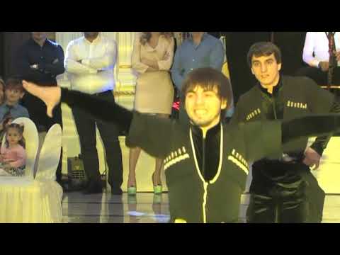 Видео: КАВКАЗЦЫ В КРАСНОЯРСКЕ / Asa Style НА АРМЯНСКОЙ СВАДЬБЕ / ЛЕЗГИНКА В СИБИРИ 2020