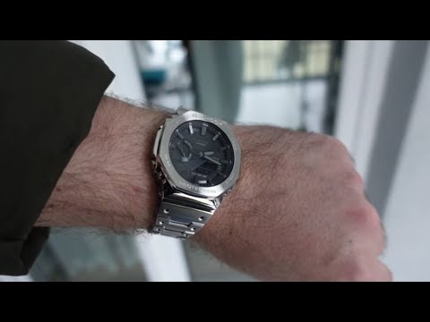 Видео: Casio G-Shock GM-B2100 - Японский Royal Oak