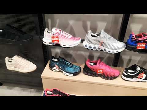 Видео: Обзор цен на обувь в спортивных магазинах в Англии #England #sport direct #footlocker  #jd
