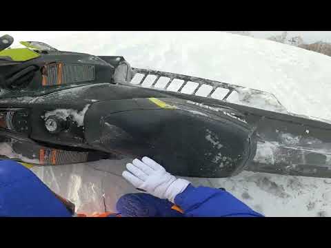 Видео: Чуть не выпал из снегохода Pro RMK 800