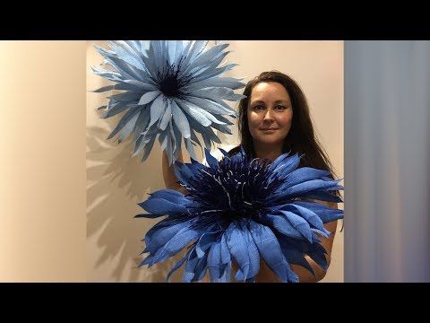 Видео: Василек из гофрированной бумаги просто. МК.  Growing flower cornflower.