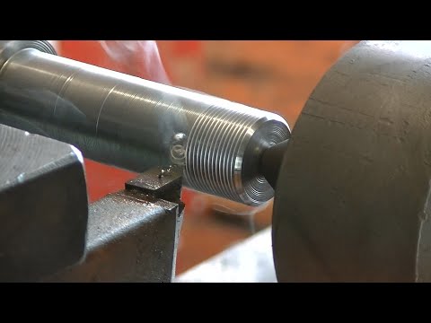 Видео: Самодельная БАЛАЛАЙКА(ГИТАРА) для самодельного токарного станка по металлу Нарезание резьбы