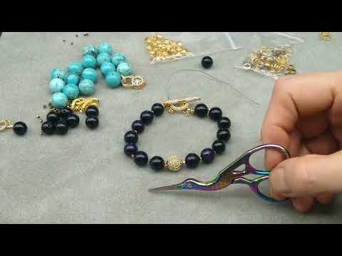 Видео: Как сделать браслет, два варианта крепления. DIY. A bracelet with your own hands made of stones.