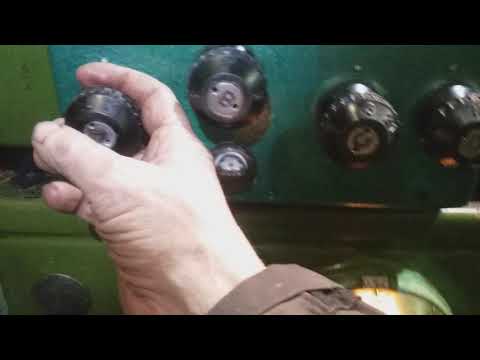 Видео: Обзор токарного станка ЭМИ250