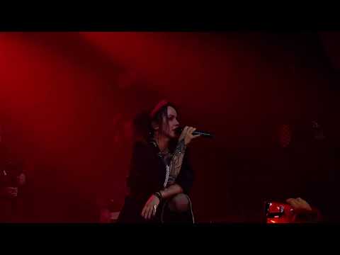 Видео: RAVDINA - Демон (клуб "Pravda" 9.10.2025)