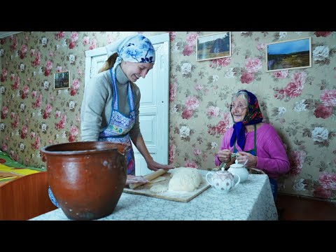 Видео: ЖИЗНЬ В УРАЛЬСКОЙ ГЛУБИНКЕ | ПИРОГИ С КВАШЕНОЙ КАПУСТОЙ В ПЕЧИ