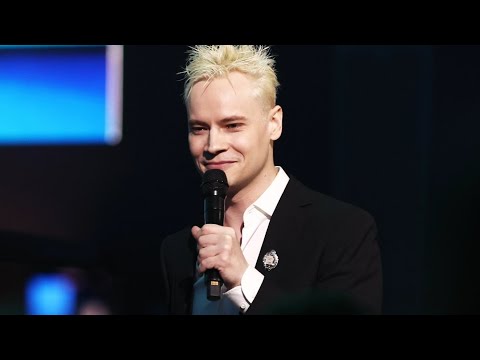 Видео: SHAMAN - "Свадебные цветы" - Юбилейный вечер И.Крутого'2024