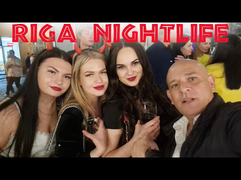 Видео: Британец тусуется в Риге; Латвия 🇱🇻