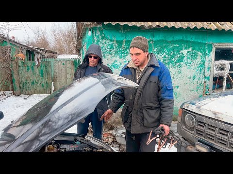 Видео: После неудачных оживлений автомобиль бросили в глухой деревне!