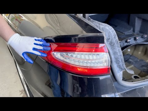 Видео: Как заменить задний фонарь на Ford Fusion 2013–2020 годов выпуска