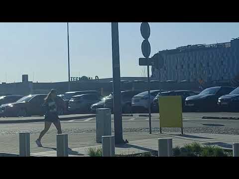Видео: Як ЗОРІЄНТУВАТИСЬ В АЕРОПОРТІ? ПРИКЛАД ПОЛЬЩІ! / How to Navigate the Airport