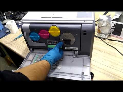 Видео: Инструкция техническое обслуживание и замена ролика Samsung CLP 300