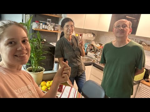 Видео: НА КАФЕ ☕️ Ели и Лиа на гости