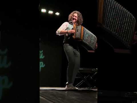 Видео: Александр Бардин «Мордовские припевки»