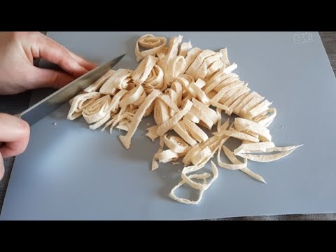 Видео: Нарежьте лаваш соломкой и приготовьте её вот так!