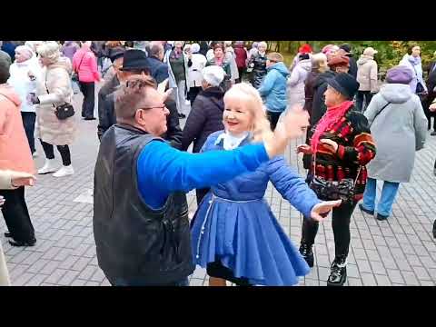Видео: 18.10.25г... "ГАЛКА"... звучит на Танцполе в Гомельском парке... 
