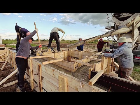 Видео: Полная стоимость свайно-ростверкового фундамента. Технология и процесс заливки фундамента для дома