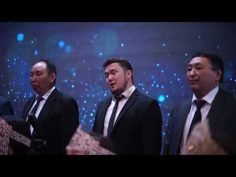 Видео: Муз. Г.Комракова, сл. С.Тарасова «Үчүгэйиэн сааскы киэһэ». Исполняет Майинский народный хор.