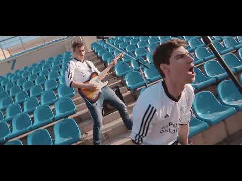 Видео: Куряне сняли клип в поддержку "Авангарда" и рассказали Юрию Дудю о содержимом синего гаража