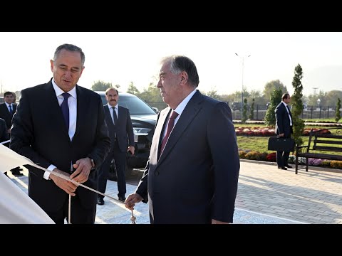 Видео: Оғози сафари Пешвои миллат ба ноҳияи Восеъ ва ифтитоҳи Майдони Парчам ва Нишони давлатӣ