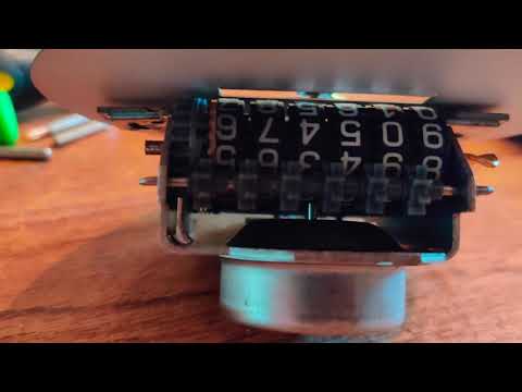 Видео: Отремонтируйте одометр вашего W123 НАВСЕГДА!