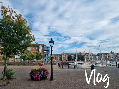 Видео: Vlog// Чебуреки на скорую руку/ Рыбалка на кота. И многое другое.